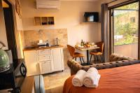 Studio cosy à Lagnes avec Piscine au milieu des oliviers - B&B Lagnes