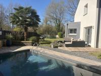 Villa des 5 Mondes Piscine et billard 10 pers - B&B Treillières