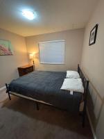 Surrey Guest House - Private Rooms & Suites, Free Parking & Wifi - Ferienwohnung Surrey