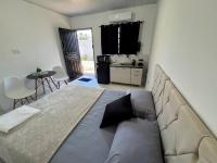 Studio 4 com Garagem ,Wifi,Cozinha,Perto shopping - B&B Ji Paraná