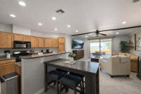 Luxe Lakeview Villa - Hot Tub - Mountain Serenity - B&B Lake Havasu City