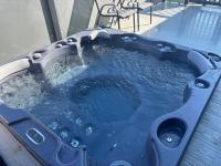 The Retreat 8 Lodge - Hot tub, WiFi, pet friendly, bath - Golden Palm Resort - Meadow Lakes Caravan & Lodge Hire - Chambres d'hôtes Chapel Saint Leonards
