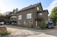 Apartment close to the mountain - B&B Svolvær