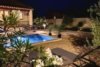 Les Lauriers Blancs air-conditioned villa with swimming pool - B&B L'Isle-sur-la-Sorgue