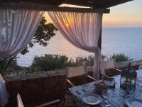 Tra cielo e mare a Costa Paradiso - B&B Costa Paradiso