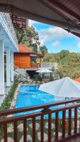 STHANATAPA HILL's - B&B Sidemen