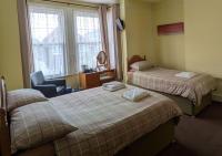 Doppel-/Zweibettzimmer mit eigenem Bad