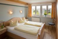 Ferienwohnung Seeblick mit zusätzl Doppelzimmer, Hof Alpenseeblick, NesselwangAttleseeAllgäu - Chambres d'hôtes Nesselwang