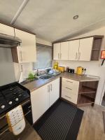 River View Modern 3 Bedroom Pet Friendly in Clarach Bay - B&B Aberystwyth