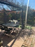 BBQUEEN LEOPARDI POLICLINICO SanDonato - Bed and Breakfast San Donato Milanese