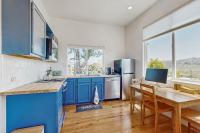 Walk to Torrey Pines Beach! Beachwalk Bungalow - B&B San Diego