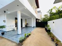 The Ocean Deck Apartments - Bed and Breakfast Moragolla
