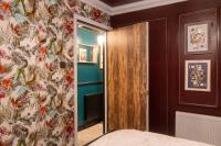 Beachside Boho - Lux King Bed - Swan Lake - B&B Portsmouth