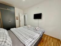 N&M Apartment - Bed and Breakfast Pirot