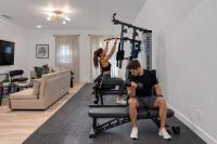 Indoor Pool & Hot Tub Near AT&T Stadium - Chambres d'hôtes Irving
