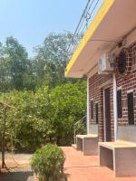 Junction Box Forest Hostel - B&B Auroville