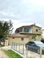 Berat Parents House 2 - Bed and Breakfast Berat