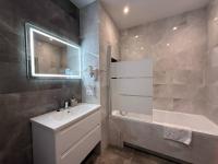 Apartment mit 2 Schlafzimmern und Balkon