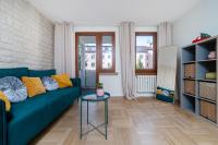 Rentowna Pleasant Apartment by BookingHost - B&B Lodz