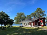 Waterfront Paradise, High Coast, Northern Sweden - B&B Domsjö