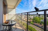 Sky Eleven - Poznań Residence Parking & Balcony by Renters Prestige - Chambres d'hôtes Poznan