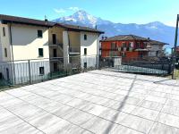 Villa vicino al lago, con ampio giardino e parcheggio - B&B Gera Lario