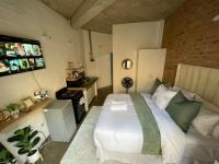 203 Maboneng Apartment at Craftsmanship with Wi-Fi - Chambres d'hôtes Johannesbourg
