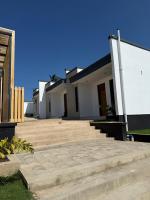 Blackwood house by Micnic Homes Free Sauna swims - Ferienwohnung Daressalam