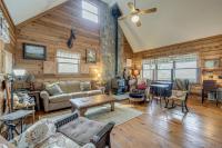 Family Lake Days! Mtn-View Cabin in Hiawassee - B&B Hiawassee