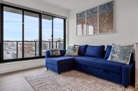 Exquisite 2 Bed Condo near DT Core WFree Parking - B&B Calgary