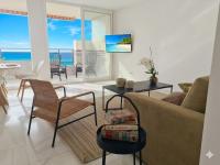 Malaga Sunshine Rentals - Beach Front Penthouse II - Fuengirola - Chambres d'hôtes Fuengirola