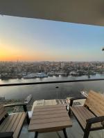 Nile view apartment in zamalek - Bed and Breakfast Caïro