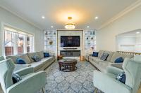 Elegant 4BR Home Large Kitchen & Lounge - Chambres d'hôtes Brampton