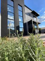Villa Serena Garden - Quarto Cama Queen - Banheiro Compartilhado - Ferienwohnung Cascavel