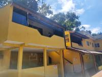 Casa linda Jacuzzy aquecida e Piscina próx a praia ideal para famílias e casais - B&B Caraguatatuba