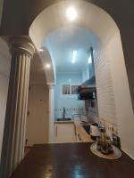 Estudio vista al mar,ideal para dos personas,piscinas ,completamente equipado , rodeado de restaurante y comercios ,estación Renfe - B&B Benalmádena
