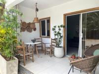 Residencia AKKMA - Autentico y dominicano con AC - B&B Las Terrenas