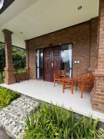 Indra Yoga Retreat - B&B Selemadeg