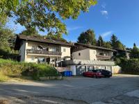 Moderne Apartments im Bayerischen Wald mit Bergblick, Balkon & großer Terrasse - B&B Schöfweg