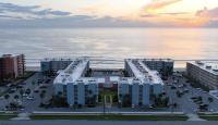 Relaxing 1bd 1ba Condo - Ocean Front Complex in New Smyrna Beach - B&B New Smyrna Beach