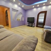 Чотирьохкімнатний люкс на Дзержинці за адресою Липнева 6 - B&B Kryvyj Rih