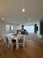 Kia Ora Inn Brand new 3 bedrooms 2 bathroom house - Ferienwohnung Rotorua