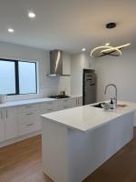 Kia Ora Inn Brand new 3 bedrooms 2 bathroom house - Chambres d'hôtes Rotorua