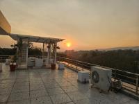 Bethel Entire Floor-Mussoorie view, Garden & Pergola - Ferienwohnung Dehradun