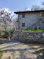 Oasi delle Querce casa nel bosco vista lago e comfort a Monte Isola - B&B Monte Isola