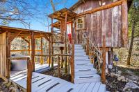 Creekside Treehouse - B&B Cosby