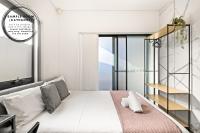 Charming Guildford Retreat - Bright Double Room Close to Green Spaces & Local Eats - Shared Bathroom - B&B Holroyd
