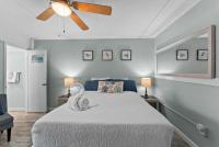 Studio for Two Near Beach Access Dining and Shops - B&B Gulf Shores