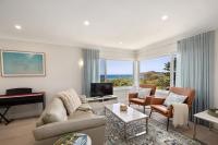 Swim, Golf and sip wine with a view! - B&B Mona Vale
