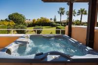 Two-Bedroom Deluxe Apartment with Garden View